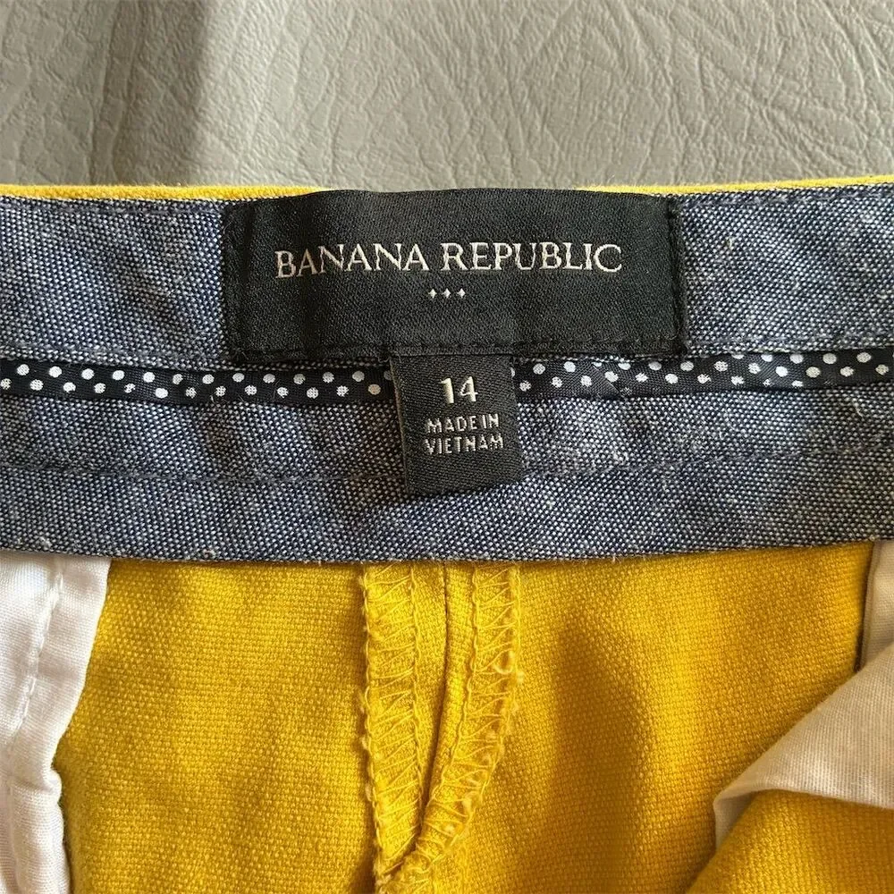 Banana Republic Women's Yellow Cotton Blend Chino Shorts Size 14 Casual Summer‎